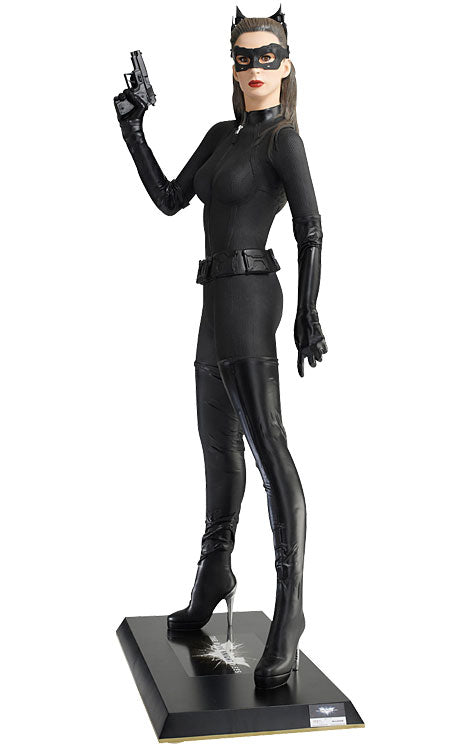  DC Comics: The Dark Knight Rises - Catwoman Life Sized Statue  1623155000481