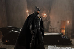 The Flash S.H. Figuarts Action Figure Batman  4573102655134