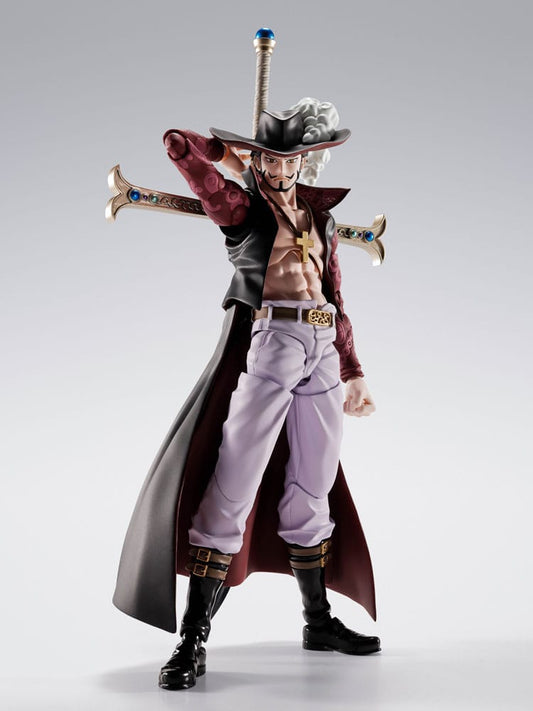 One Piece S.H.Figuarts Action Figure Dracule Mihawk Hawkeye 17 cm       4573102676160