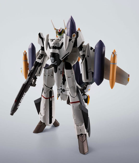 Macross 7 Hi-Metal R Action Figure VF-0S Phoenix (Roy Focker Use) & QF-2200D-B Ghost Set 14 cm   4573102692573