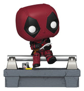 Marvel POP! Deluxe Vinyl Figure Deadpool on Bridge 9 cm 0889698808484