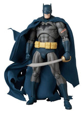 DC Comics MAFEX Action Figure Batman Damage Ver. (Batman: Hush Ver.) 16 cm 4530956472959
