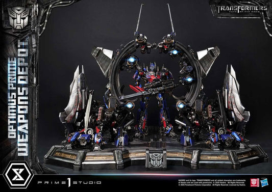 Transformers: Dark of the Moon (Film) Museum Masterline Statue Optimus Prime Weapons Depot 127 cm 4582647121059