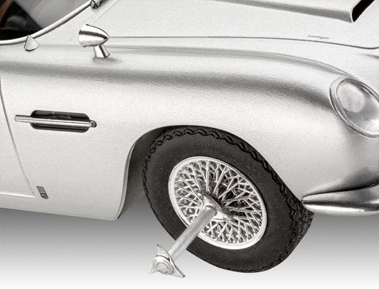 James Bond Advent Calendar Aston Martin DB5 1/24 Model Kit 4009803010557