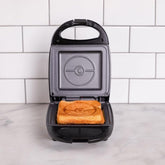 Pokémon Panini Sandwich Maker Poké Ball 0840790145624
