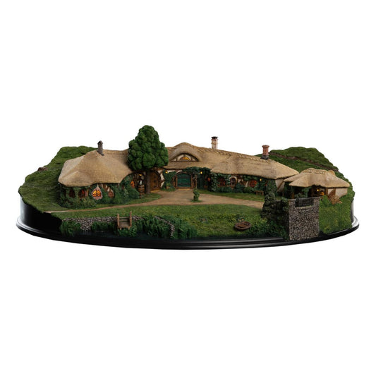Lord of the Rings Statue The Green Dragon Inn 9420024747629