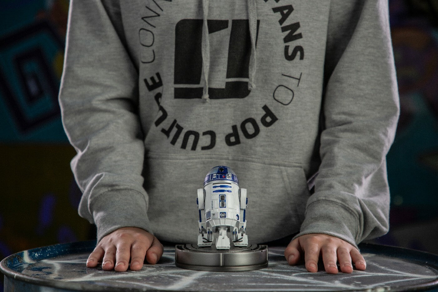  Star Wars: The Mandalorian - R2-D2 1:10 Scale Statue  0618231950379