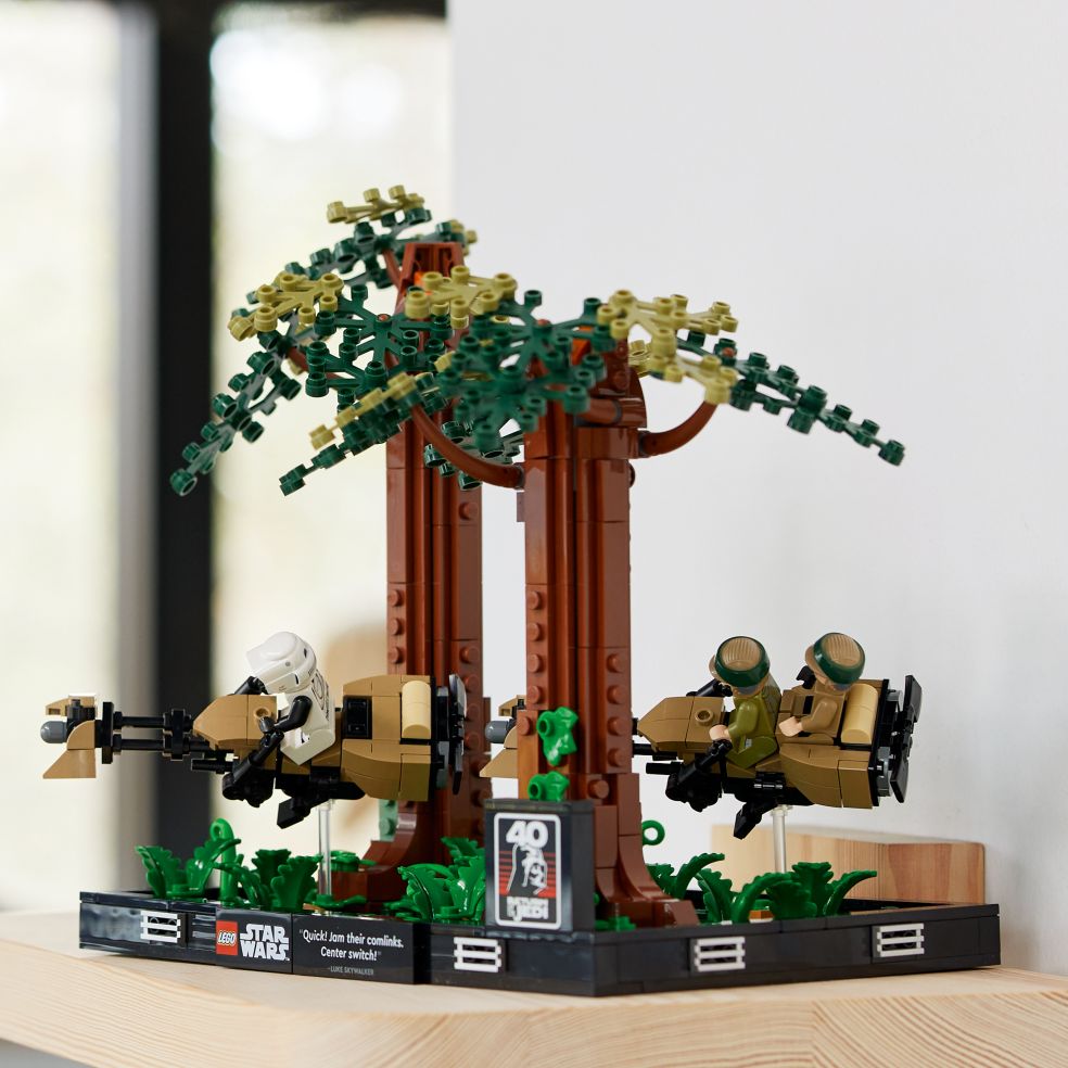 Endor Speederachtervolging Diorama - Lego Sta 5702017421377