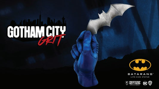  DC Comics: Batman Batarang Gotham City Grit Statue  0814552029194