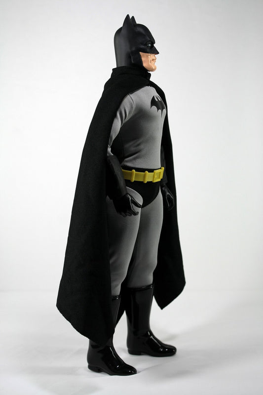  DC Comics: Batman 14 inch Action Figure  0850025246699
