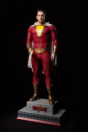  DC Comics: Shazam Life Sized Statue  1623155045321