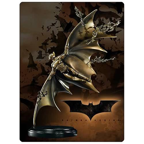  DC Comics: Batman Bronze Gliding Sculpture  1623155020311