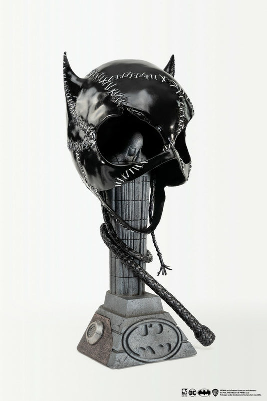  DC Comics: Batman Returns - Catwoman 1:1 Scale Art Mask Statue  0713929404773