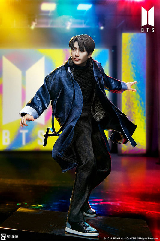  BTS: Jung Kook Deluxe Statue  0747720250352