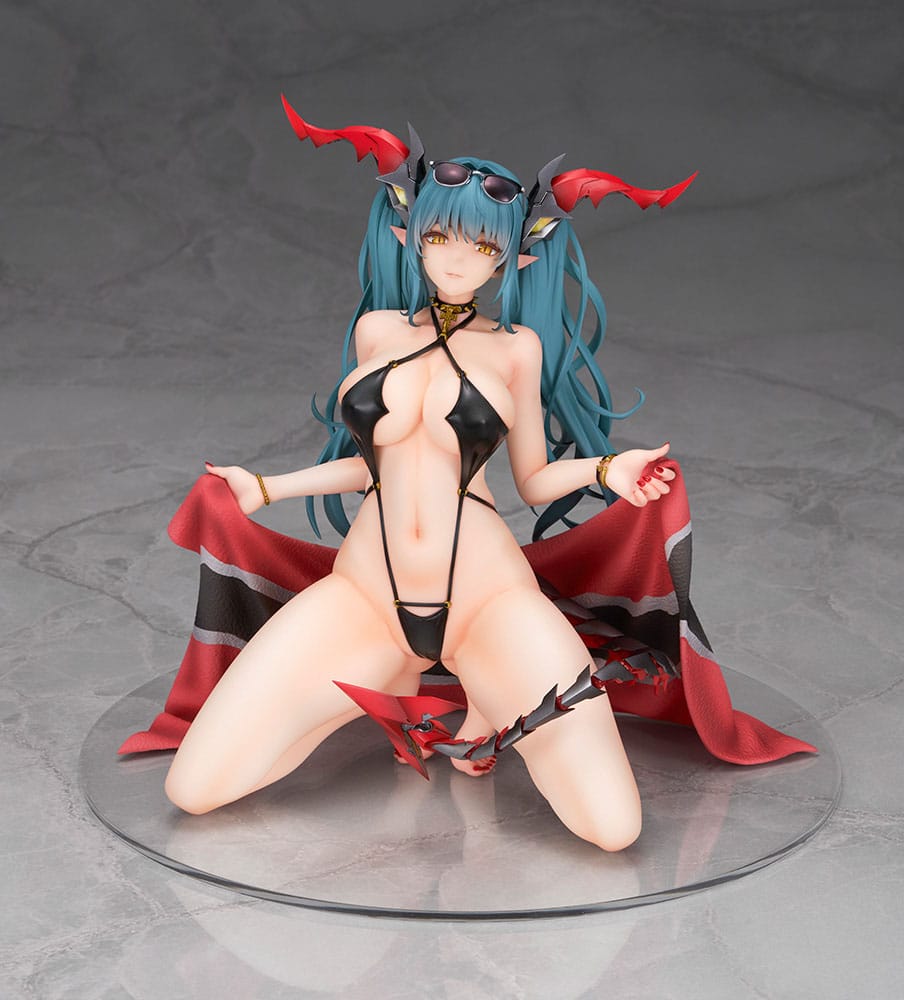 Azur Lane PVC Statue 1/7 Regensburg Dark Dragon and the Coast of Light Ver. 16 cm 4560228207859