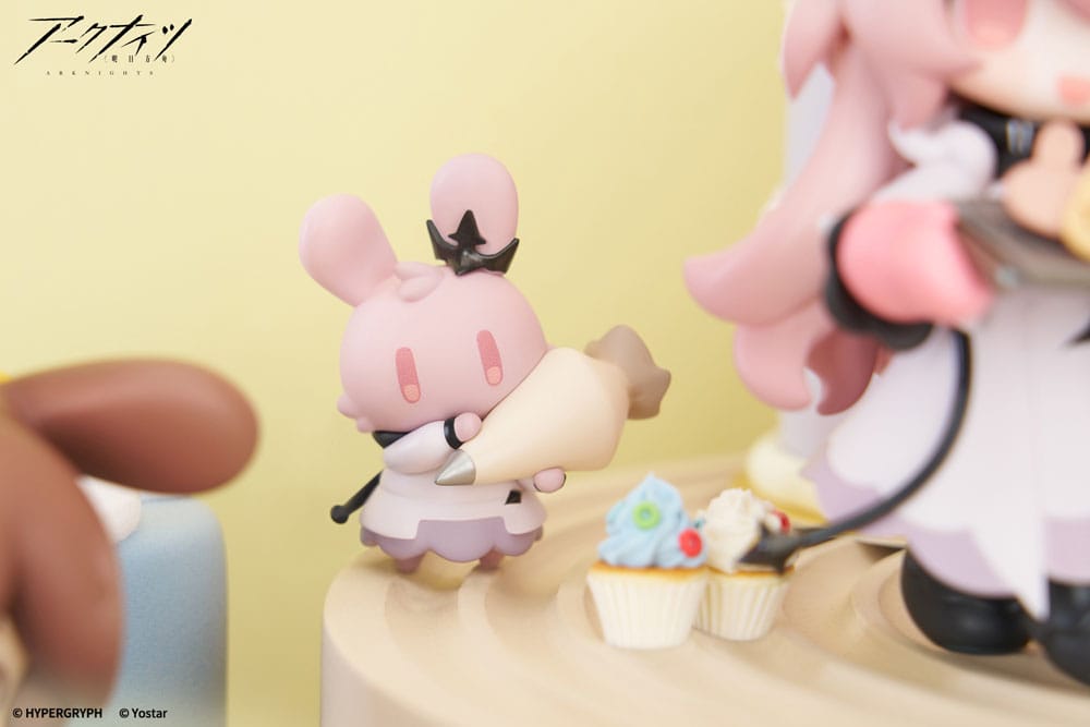 Arknights Would You Like A Dessert? Mini Series PVC Statue Civilight Eterna 11 cm 6971995422433