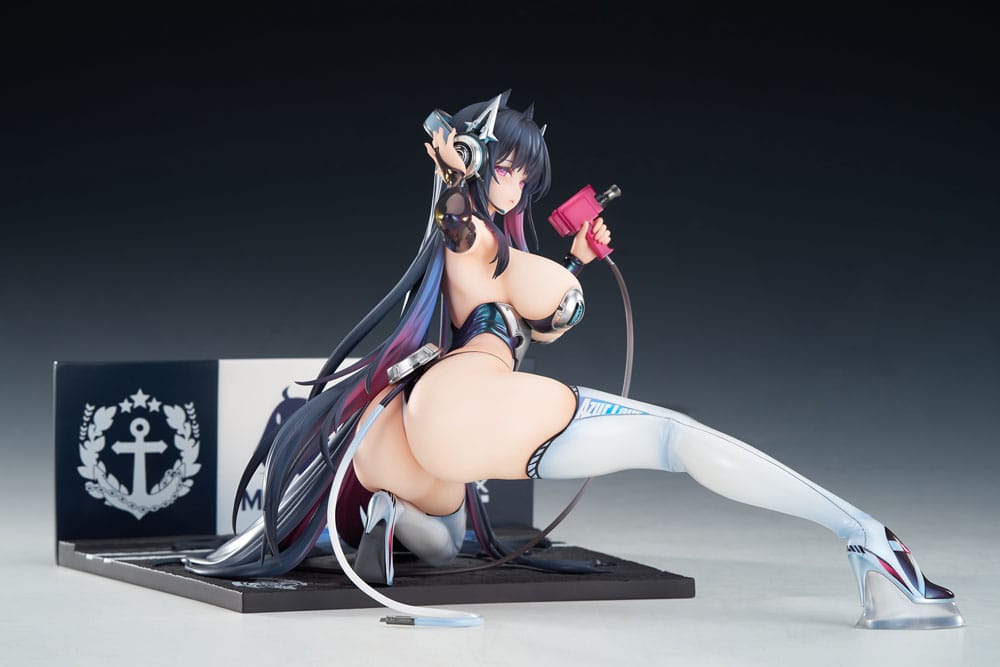 Azur Lane PVC Statue 1/7 Strasbourg Faerie of the Race Circuit Ver. 16 cm                  6971995422587