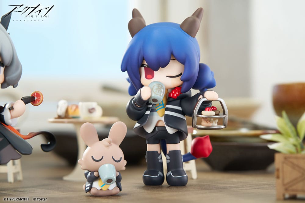 Arknights Would You Like A Dessert? Mini Series PVC Statue Ch'en 11 cm   6971995422594