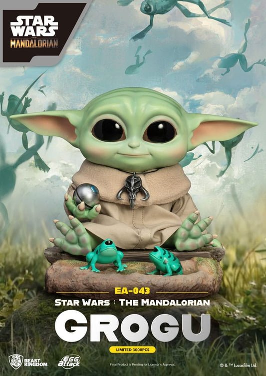 Star Wars: The Mandalorian Egg Attack Statue  4711203440956
