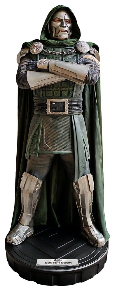 Marvel Avengers: Doomsday Life-Size Statue Doctor Doom 198 cm 4711694554217
