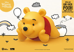 Winnie The Pooh Small Vinyl Bank laid-back Winnie 17 cm 4711385253573