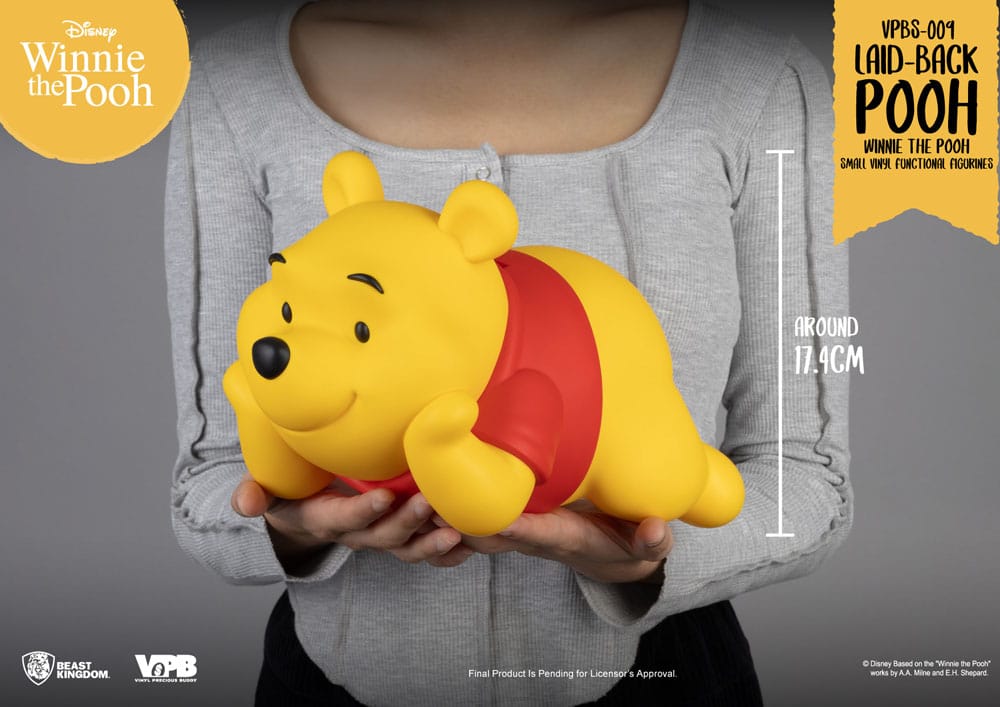 Winnie The Pooh Small Vinyl Bank laid-back Winnie 17 cm 4711385253573