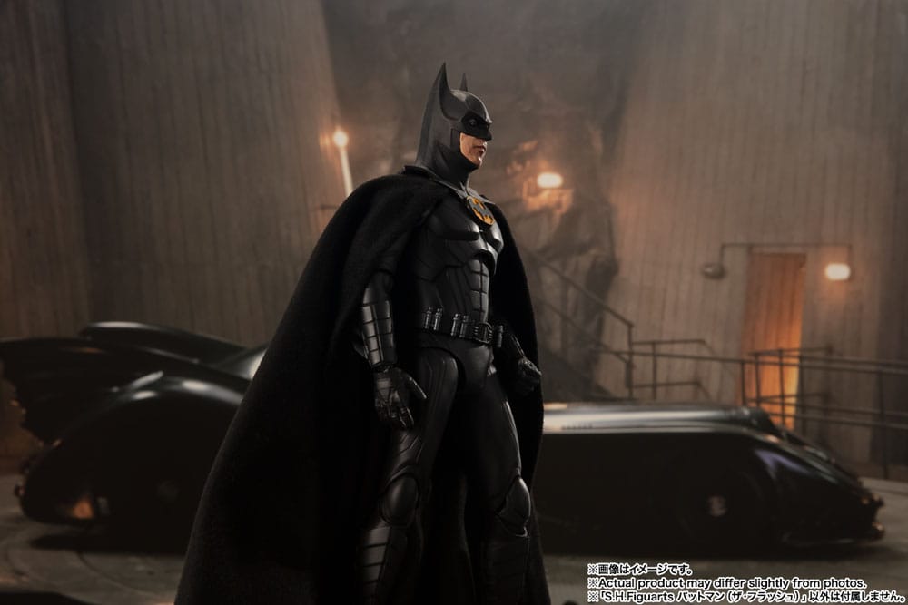 The Flash S.H. Figuarts Action Figure Batman 15 cm 4573102655134