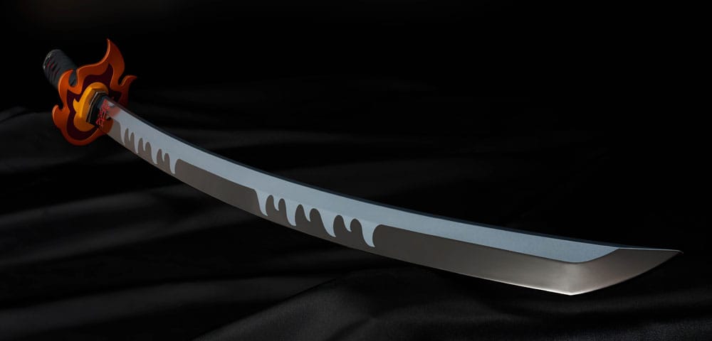 Demon Slayer: Kimetsu no Yaiba Proplica Replica 1/1 Nichirin Sword (Tanjiro Kamado) Kyojuro Rengoku´s Sword Gueard Ver. 88 cm 4573102675804