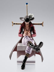 One Piece S.H.Figuarts Action Figure Dracule Mihawk Hawkeye 17 cm       4573102676160