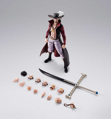 One Piece S.H.Figuarts Action Figure Dracule Mihawk Hawkeye 17 cm       4573102676160
