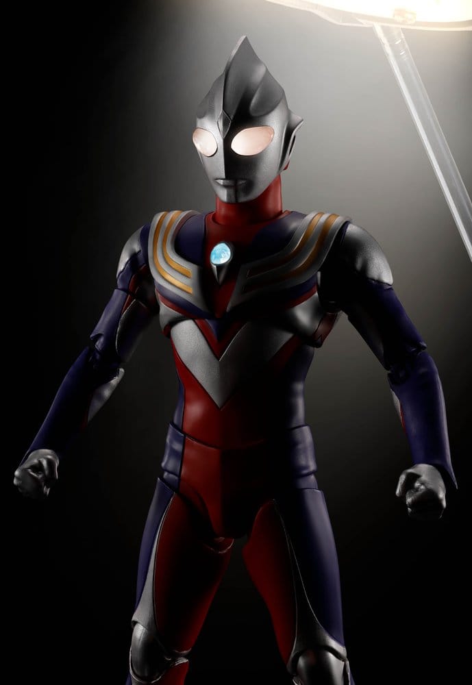 Ultraman Series S.H.Figuarts Shinkocchou Seihou Action Figure Ultraman Tiga Multi Type 30th Anniversary Edition 15 cm        4573102721143