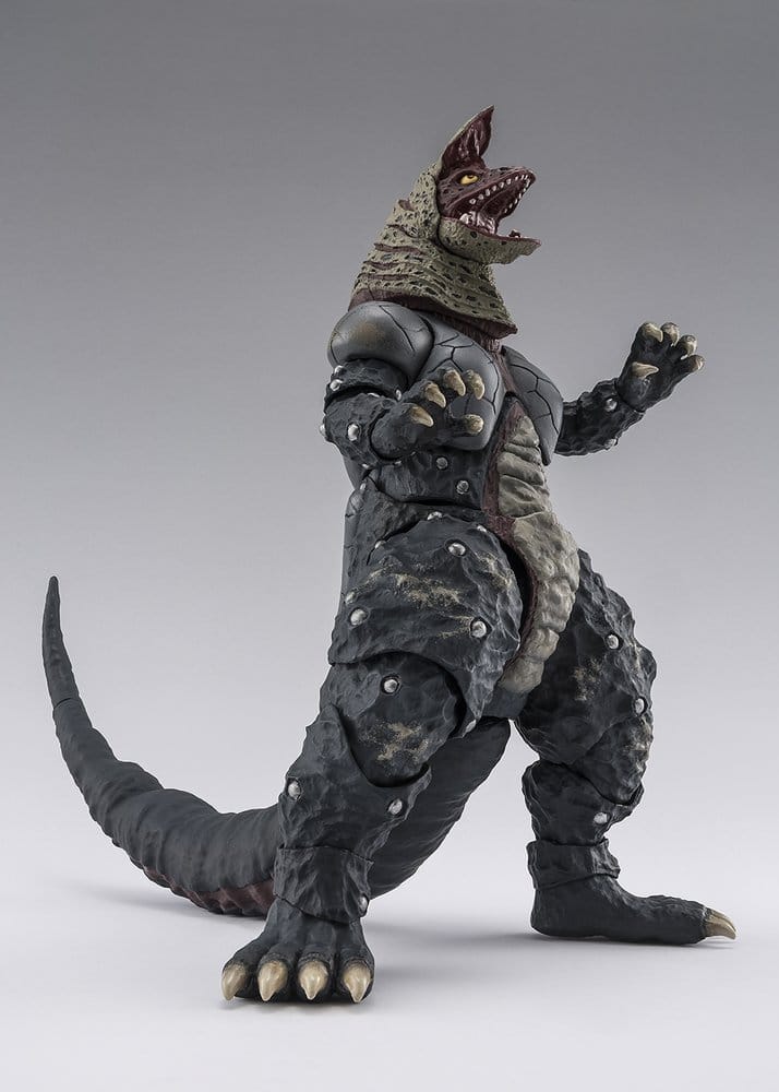 Ultraman Series S.H.Figuarts Shinkocchou Seihou Action Figure Golza 30th Anniversary Edition 15 cm        4573102721709