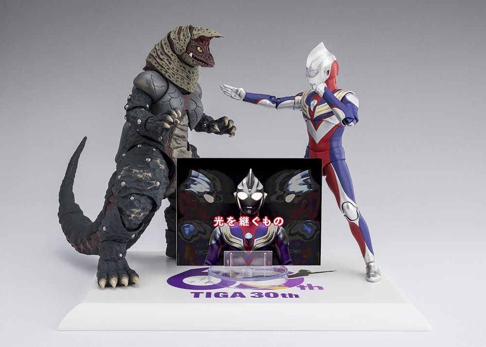 Ultraman Series S.H.Figuarts Shinkocchou Seihou Action Figure Golza 30th Anniversary Edition 15 cm        4573102721709