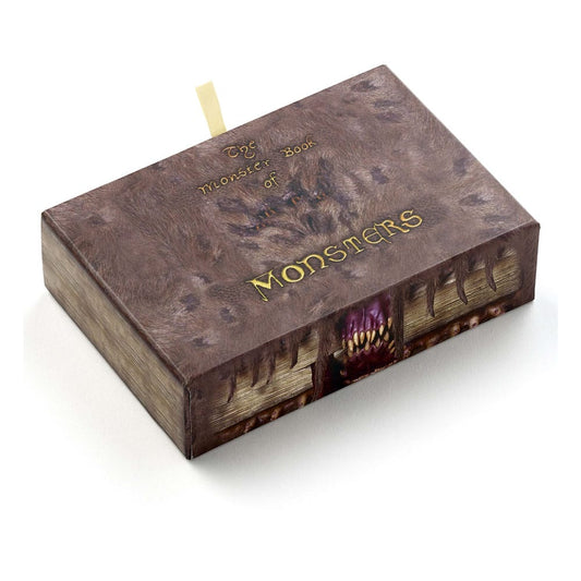Harry Potter: Monster Book Keychain and Pin Badge Gift Set  5055583462801