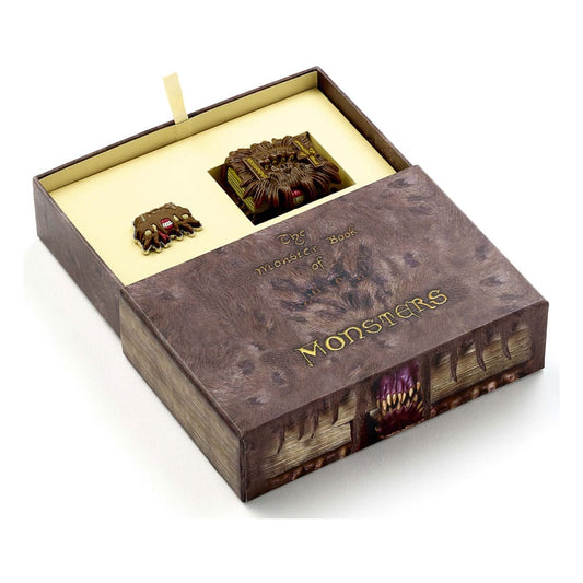Harry Potter: Monster Book Keychain and Pin Badge Gift Set  5055583462801