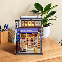 Miniature House Model Kit Beika-cho Convenience Store 22 x 15 cm   6975436181323