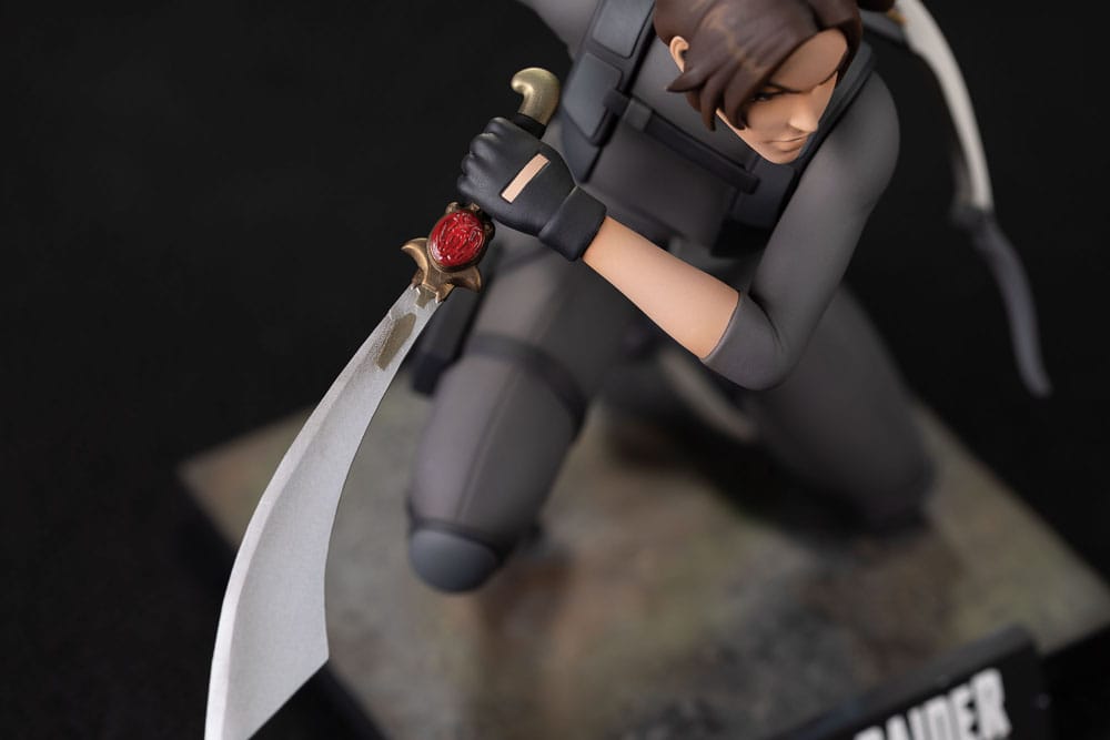 Tomb Raider PVC Statue The Legend of Lara Croft 19 cm    0761568014167