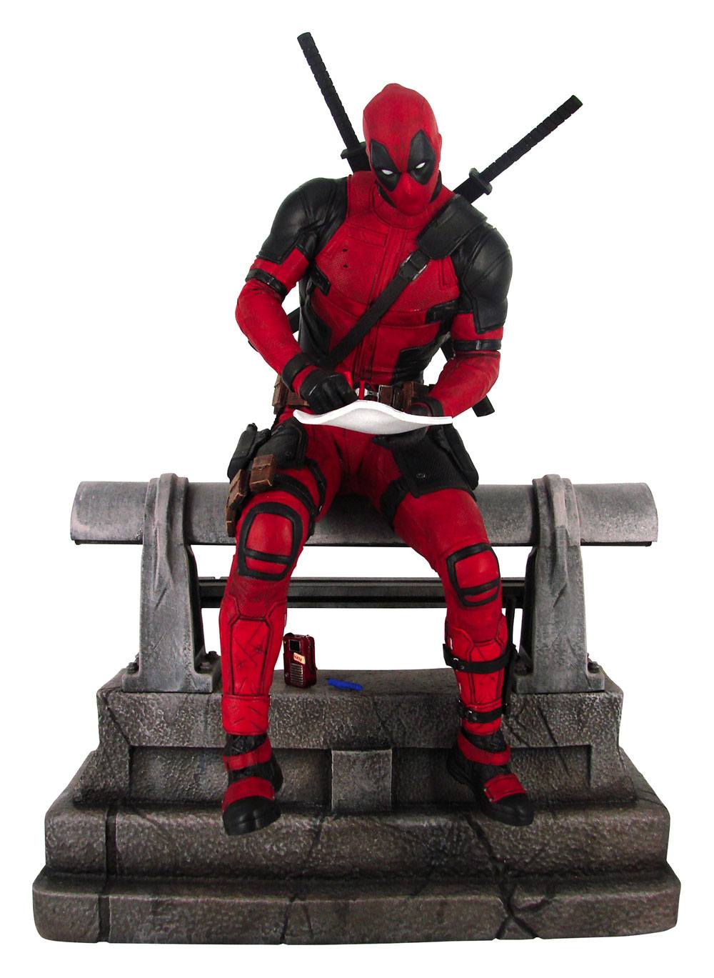 Marvel Movie Premier Collection Statue Deadpool 25 cm 0699788841389