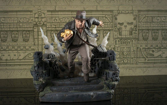 Indiana Jones: Raiders of the Lost Ark Deluxe Gallery PVC Statue Escape with Idol 25 cm 0699788846322