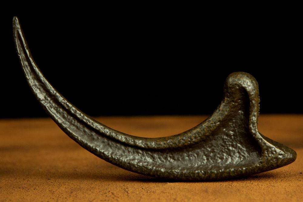 Jurassic Park Replica 1/1 Raptor Claw 8437017951674