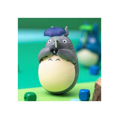 My Neighbor Totoro Round Bottomed Figurine Big Totoro with leaf 7 cm 4970381496616