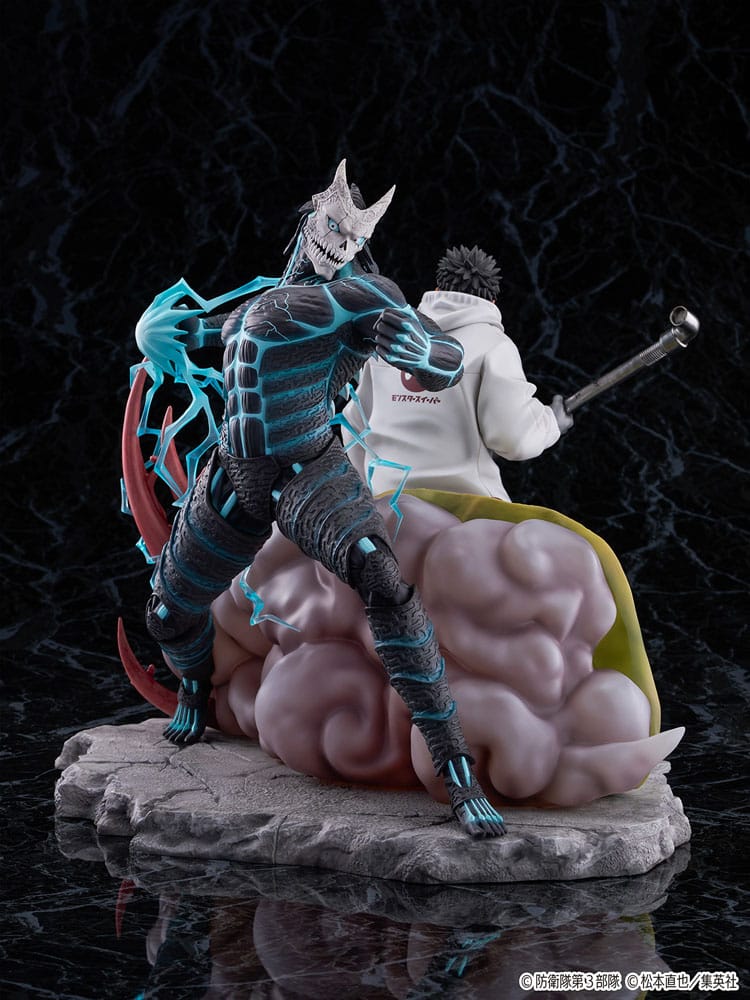Kaiju No.8 SHIBUYA SCRAMBLE FIGURE PVC Statue 1/7 Kaiju No.8 & Kafka Hibino 29 cm    4580787175956