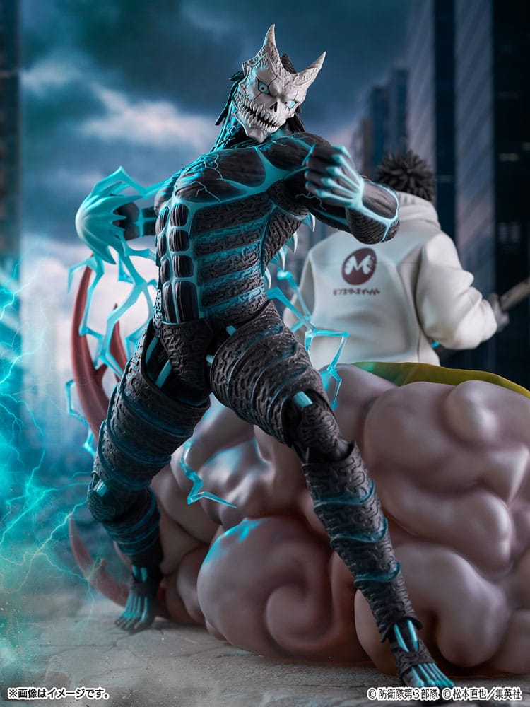 Kaiju No.8 SHIBUYA SCRAMBLE FIGURE PVC Statue 1/7 Kaiju No.8 & Kafka Hibino 29 cm    4580787175956
