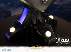 The Legend of Zelda Breath of the Wild PVC Statue Hylian Shield Collector's Edition 29 cm 5060316623923
