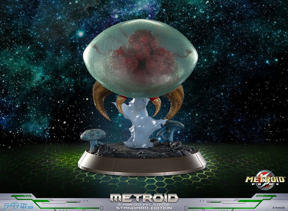 Metroid Prime PVC Figure Metroid (Standard) (Glow in the Dark) 21 cm 5060316628638