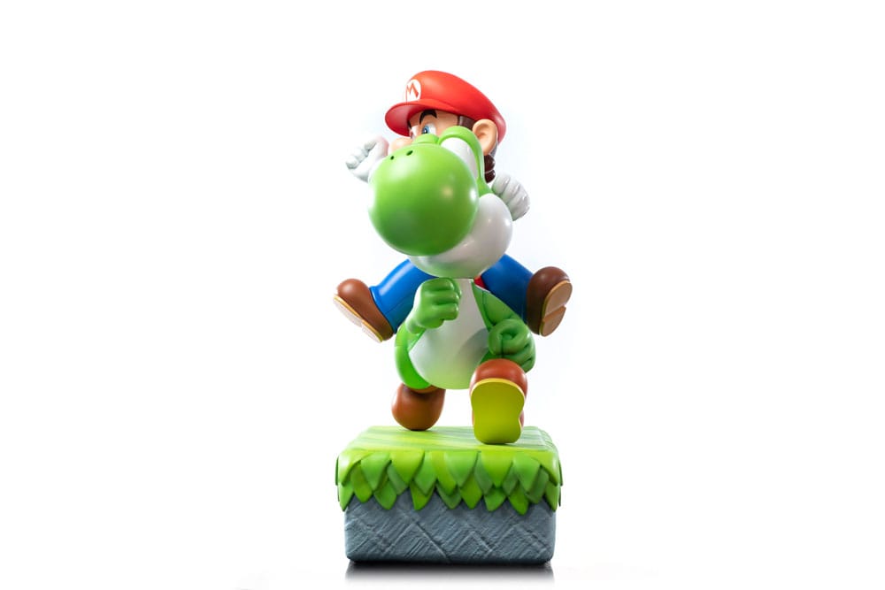 Super Mario Statue Mario & Yoshi 48 cm 5060316622162