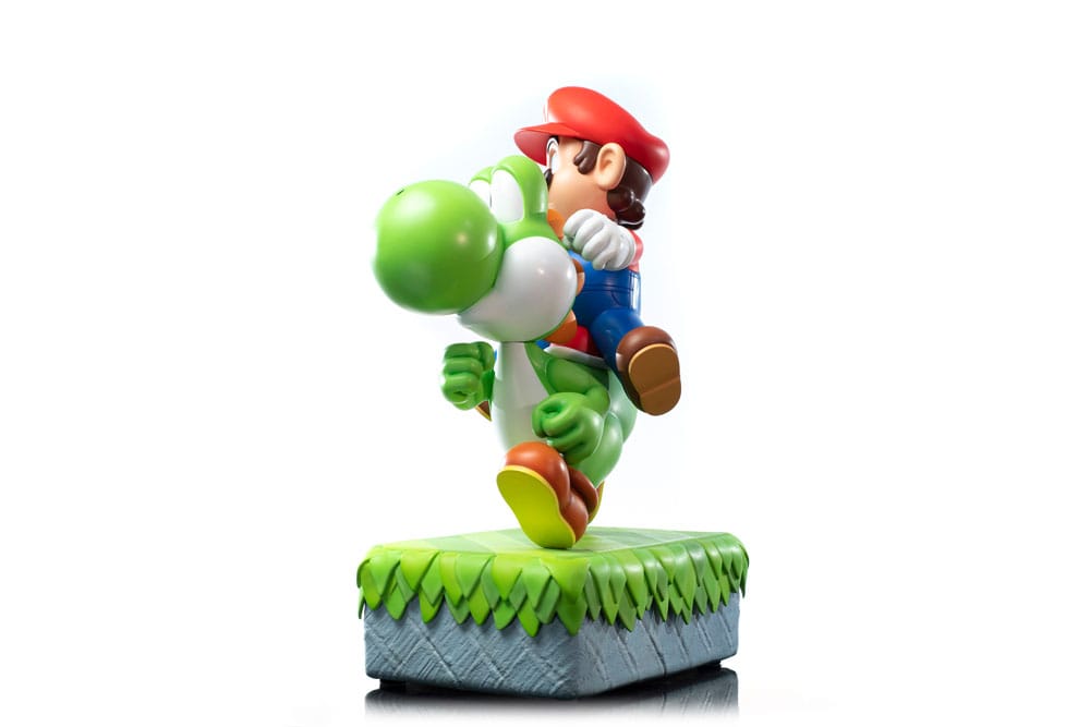 Super Mario Statue Mario & Yoshi 48 cm 5060316622155