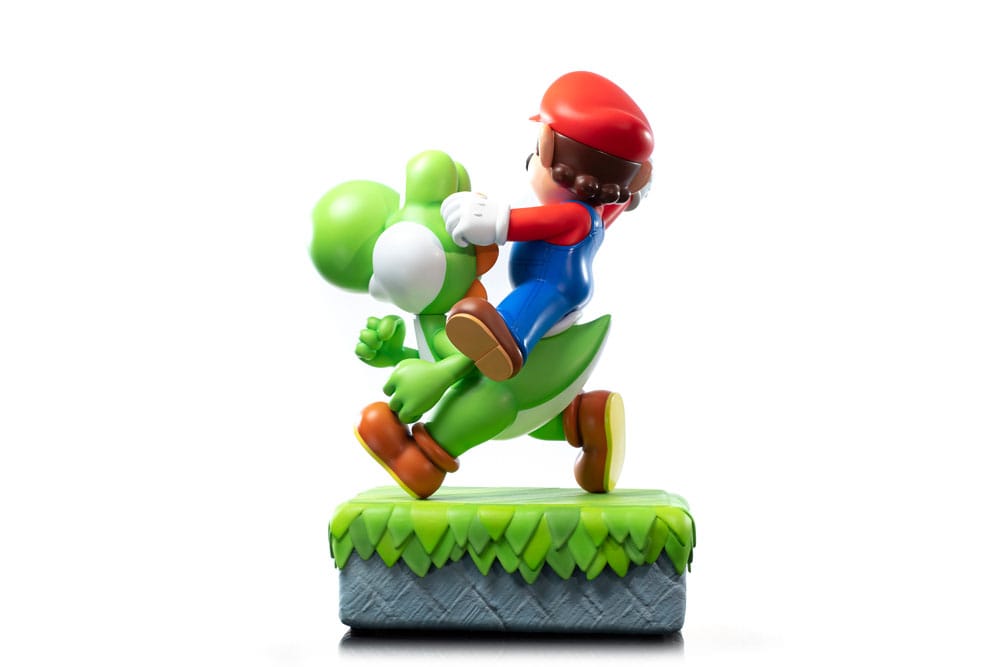Super Mario Statue Mario & Yoshi 48 cm 5060316622155