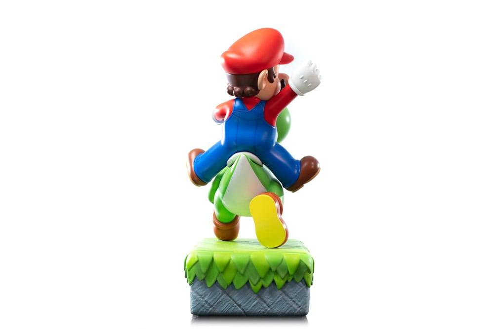 Super Mario Statue Mario & Yoshi 48 cm 5060316622155