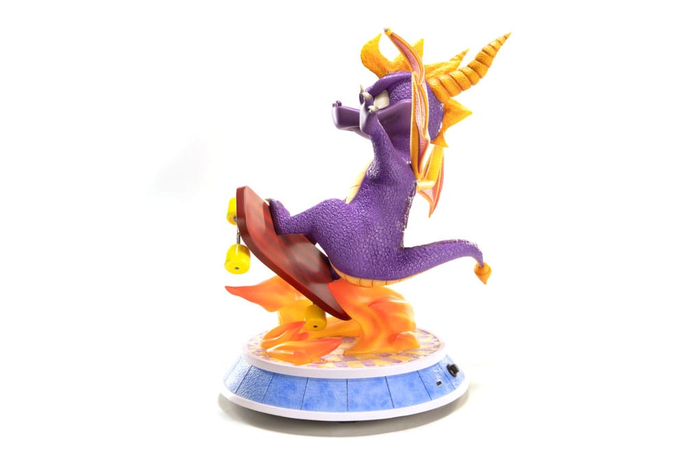 Spyro : Year of the Dragon  PVC Statue Spyro Skateboard 34 cm 5060316627310